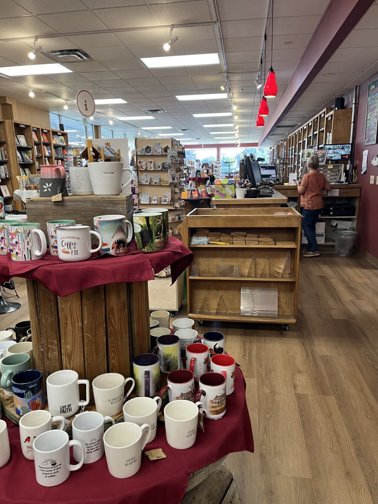 shoplocal-christine-21-110224.jpg