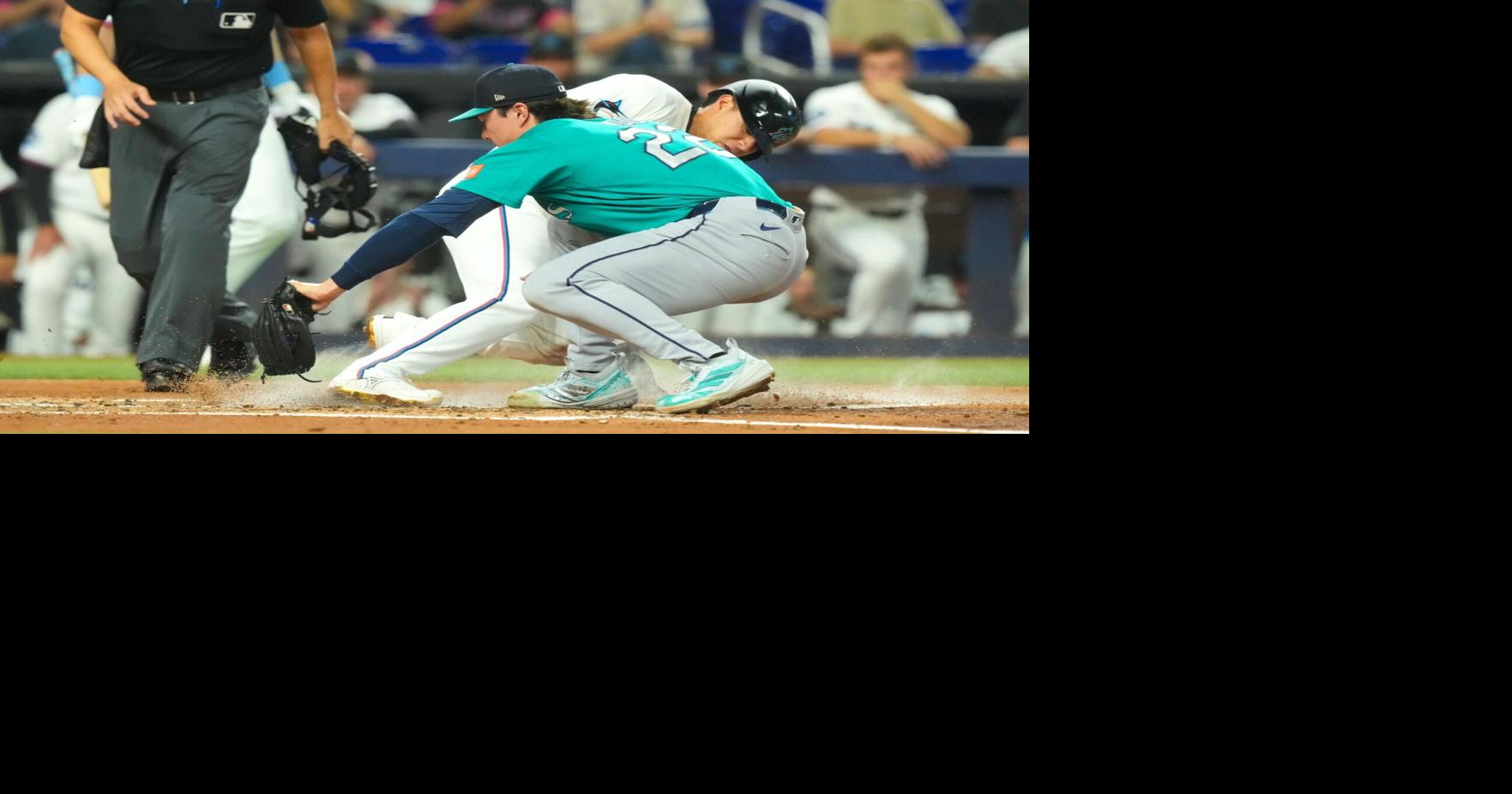 Photos: Mariners at Marlins