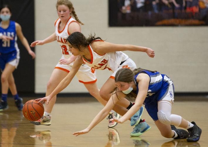 Zillah's girls basketball rolls in district opener for 10th straight