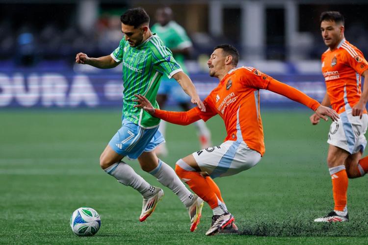 Photos Sounders take on Houston Sounders