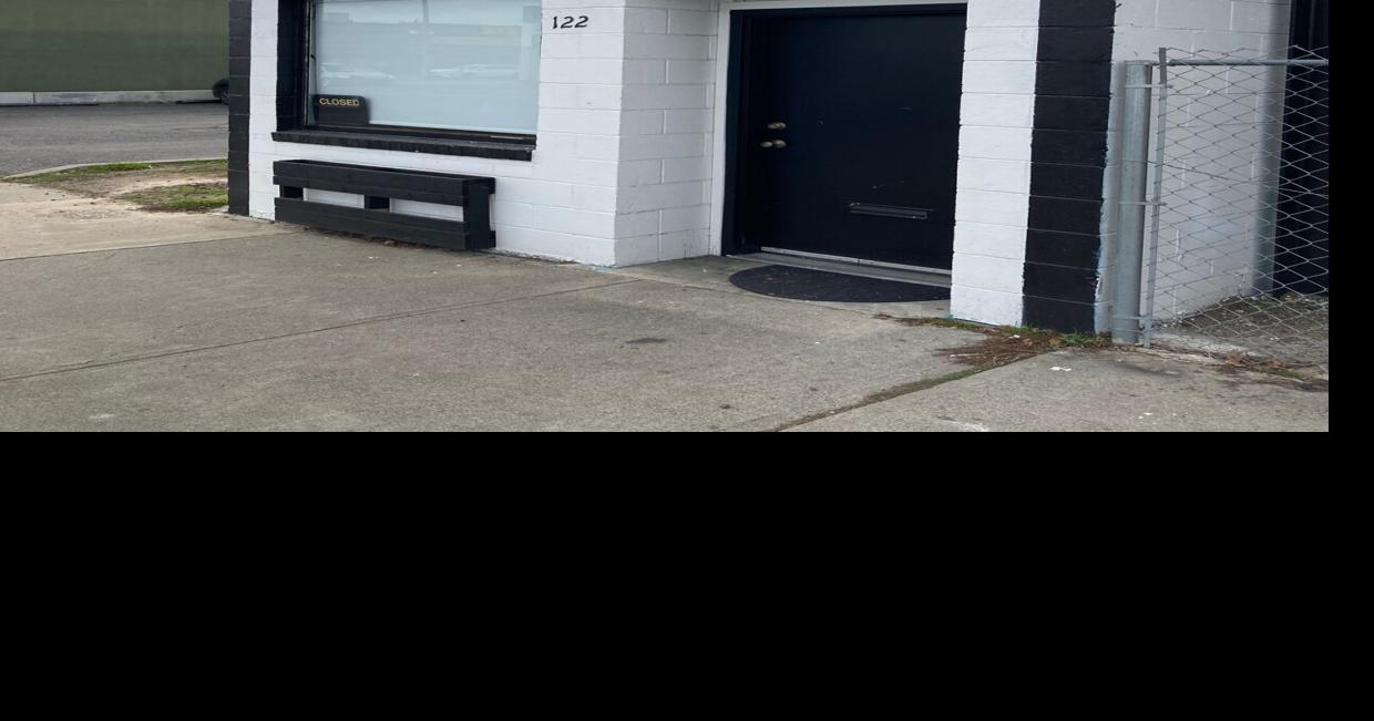 Business tidbits: New wine tasting room in Zillah; Pizzaias Pizza opens on South First