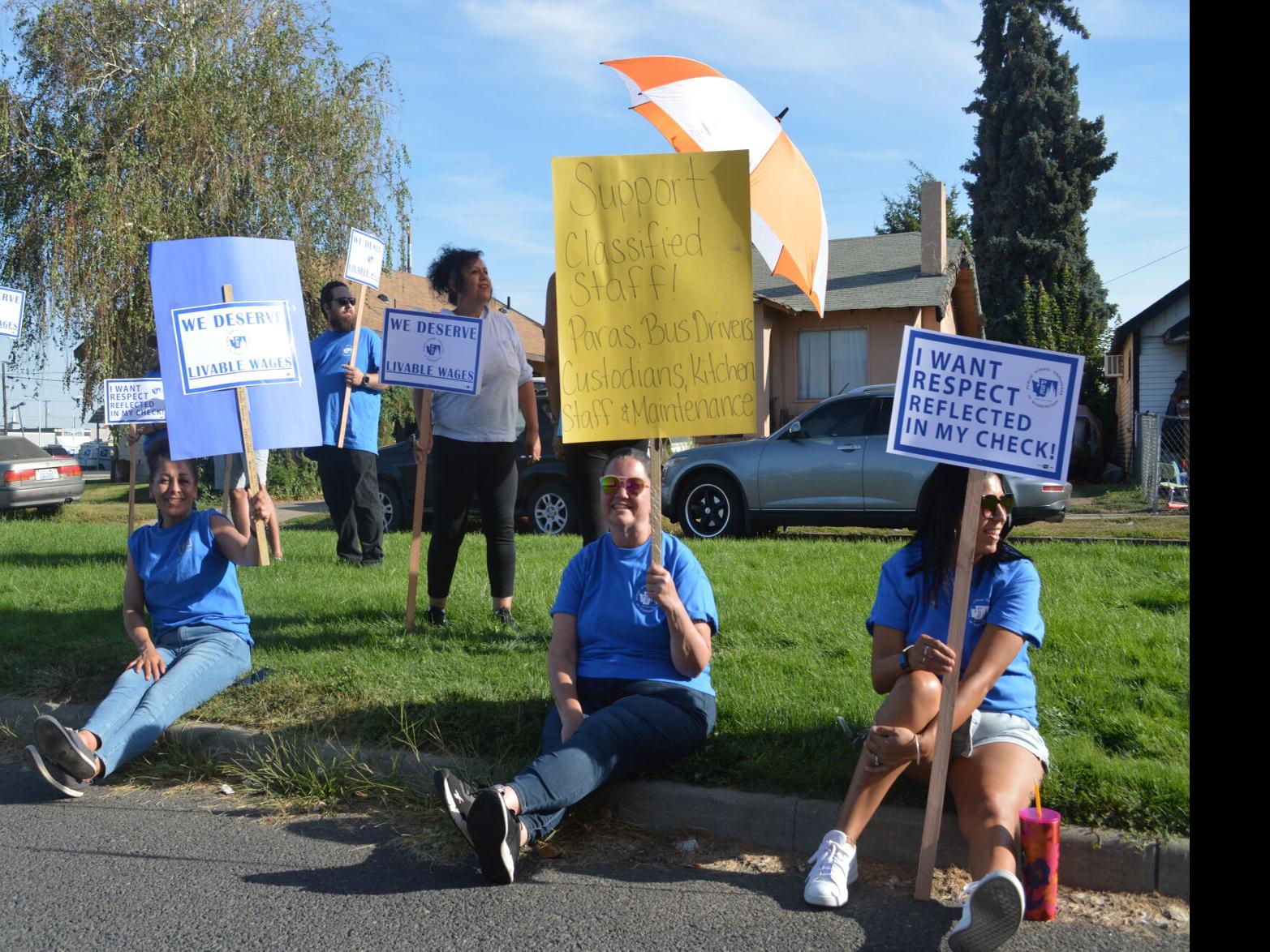 Wapato school support staff picket for higher wages, state case to school  board | Education | yakimaherald.com