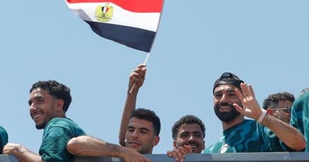 La selección de Egipto recibe una cálida bienvenida tras perder ante Argentina en el Mundial