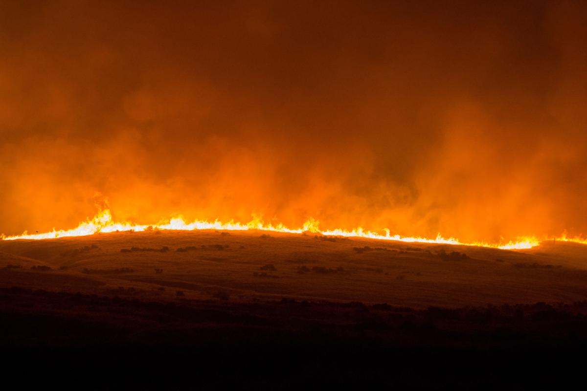 LowerValleyFire-YH-080116-11.jpg