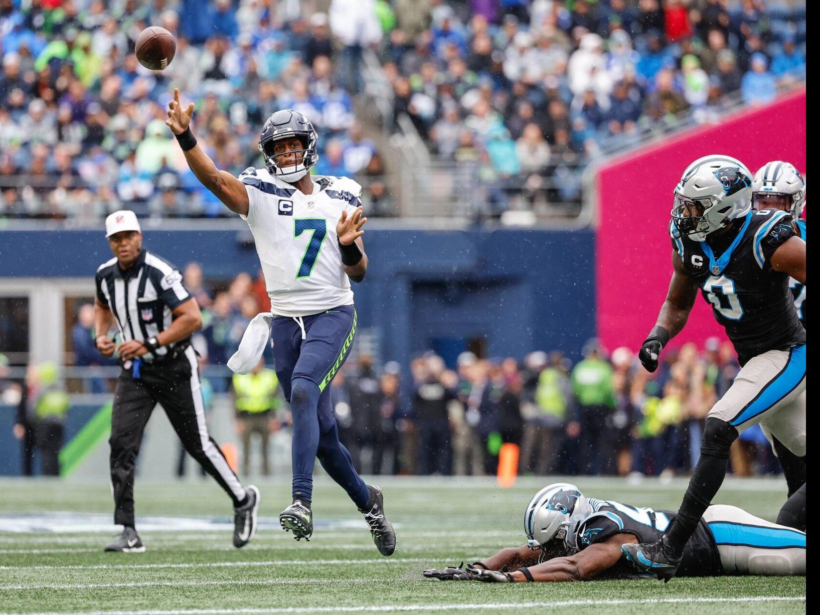 2023 Week 3 Seahawks vs. Panthers Geno Smith Throws 19-Yard Pass To DK  Metcalf Highlight