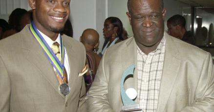 Muere Stephen Francis, entrenador que llevó a Jamaica a convertirse potencia mundial del sprint