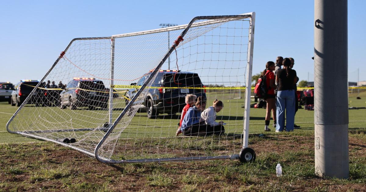 Photo : yakimaherald.com Soccer Field Crash Kansas