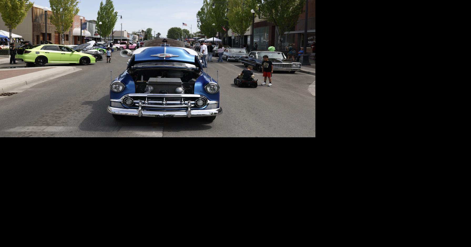 Classic cars, music mark Sunnyside's 38th Cinco de Mayo celebration