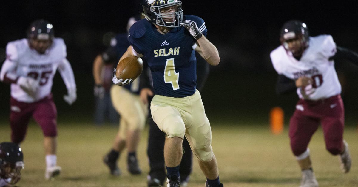 Football Selah vs. Grandview Sports Photos