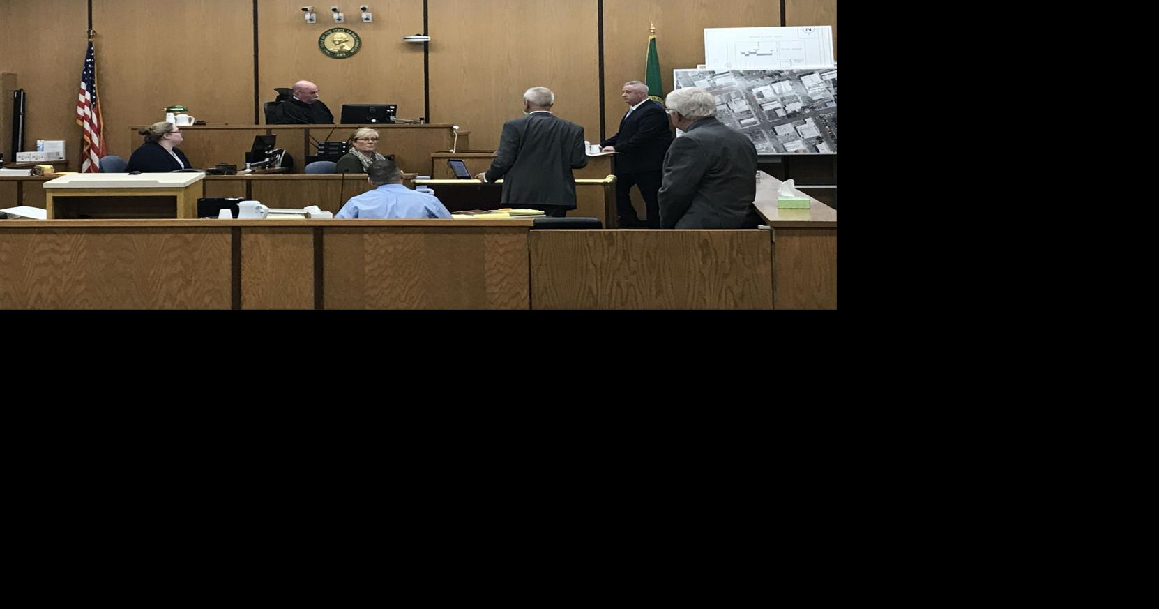 Prosecutors say money was motive in double murder at MoneyTree store ...