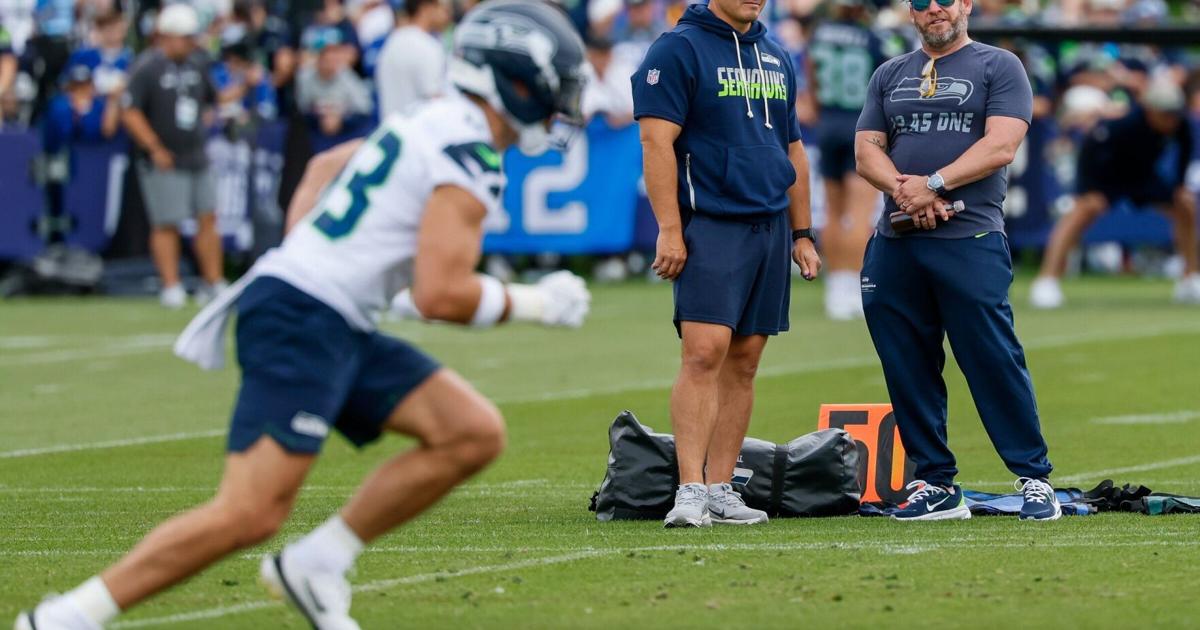 Photo: yakimaherald.com Seahawks roster cutdown day updates: Track Seattle’s cuts, moves