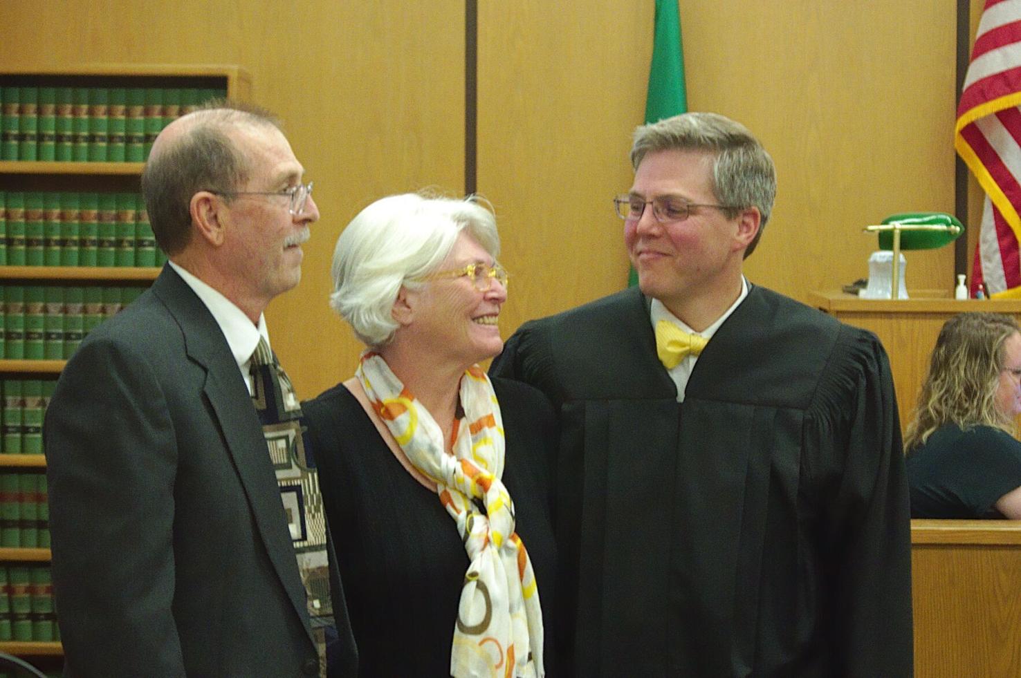 Yakima County Judges Elisabeth Tutsch and Jeff Swan formally sworn in