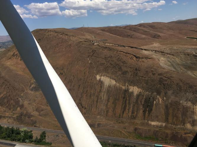 New images show Rattlesnake Ridge slide moving | Local | yakimaherald.com