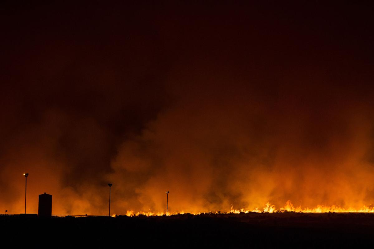 LowerValleyFire-YH-080116-14.jpg