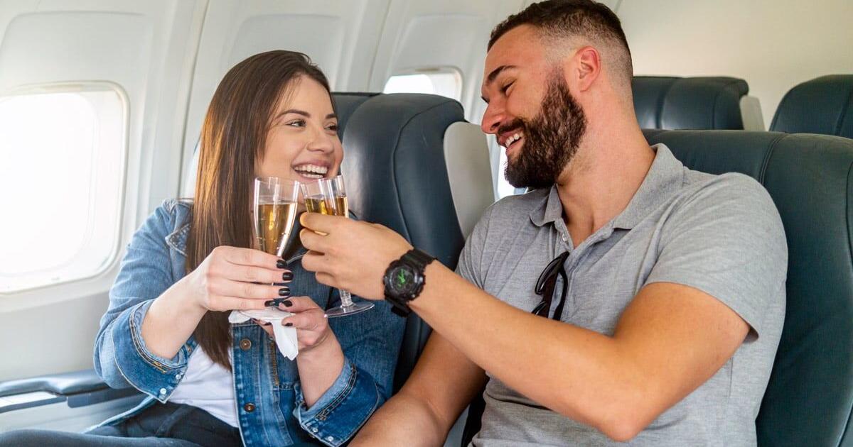 Cheap Holiday Flights: Tips and Tricks to Get You Home for the Holidays