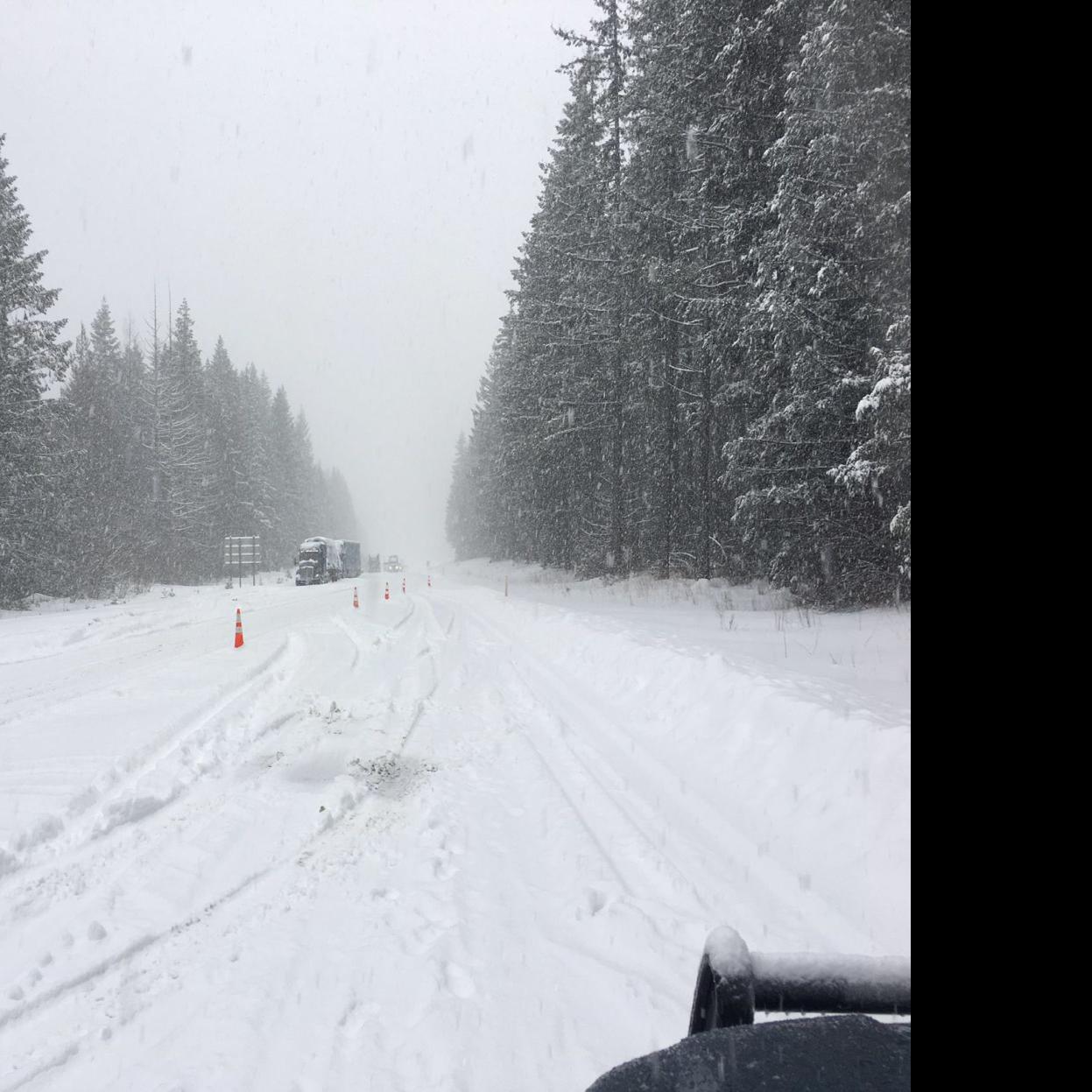 The Latest Interstate 90 Over Snoqualmie Pass To Stay Closed All Day Snow Tapering Off In Yakima Valley Free Article Yakimaherald Com