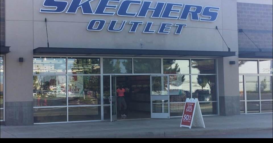 sovjetisk hun er Thicken Skechers Outlet is now open in Union Gap | News | yaktrinews.com
