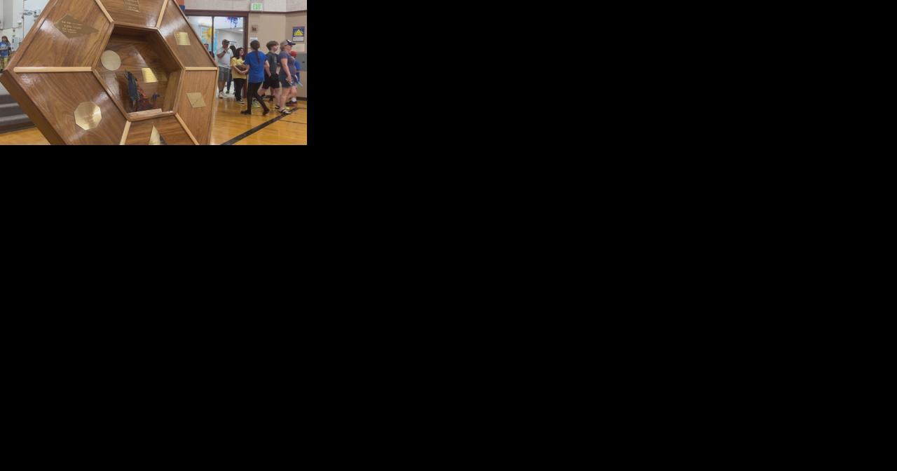 William Wiley Elementary School unveils time capsule from the school's opening year - Vimarsana News