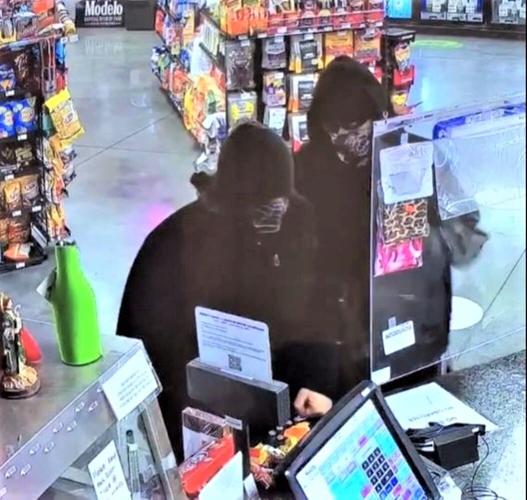 Pasco robbers armed with assault rifle take cash, cigarettes from convenience store