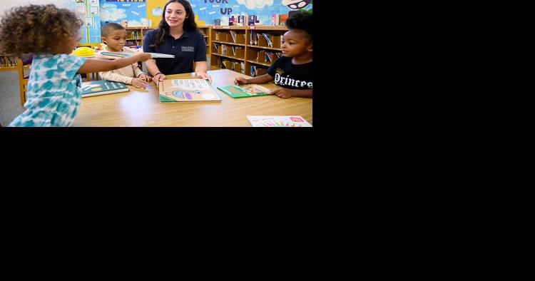 HPU Freshmen Share Books with Fairview Elementary - Vimarsana News