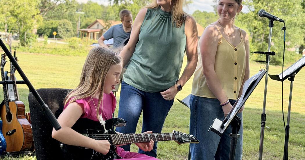 Guitar On The Lawn at Oak Ridge Arts Collective
