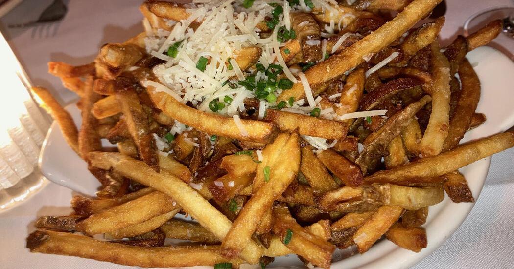 Chow Down at Ryan’s with John Batchelor | Food & Drink | yesweekly.com