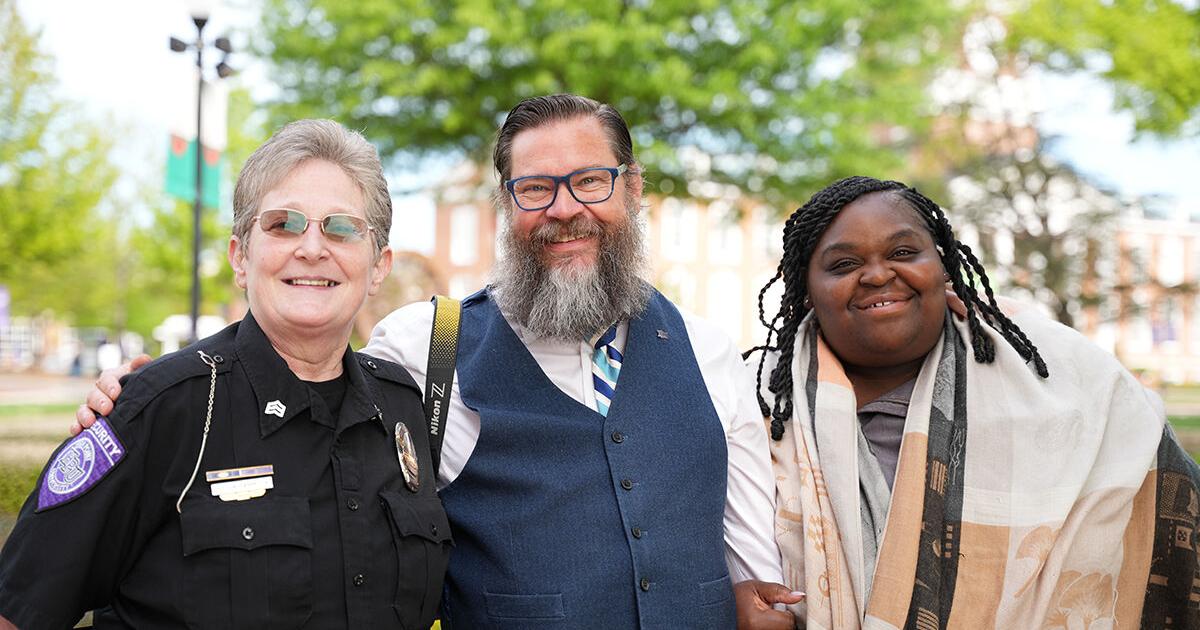 HPU Presents Kahn Extraordinary Staff Award to Three Employees