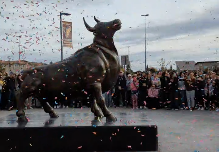 Moses Lake High School unveils new mascot statue Columbia Basin