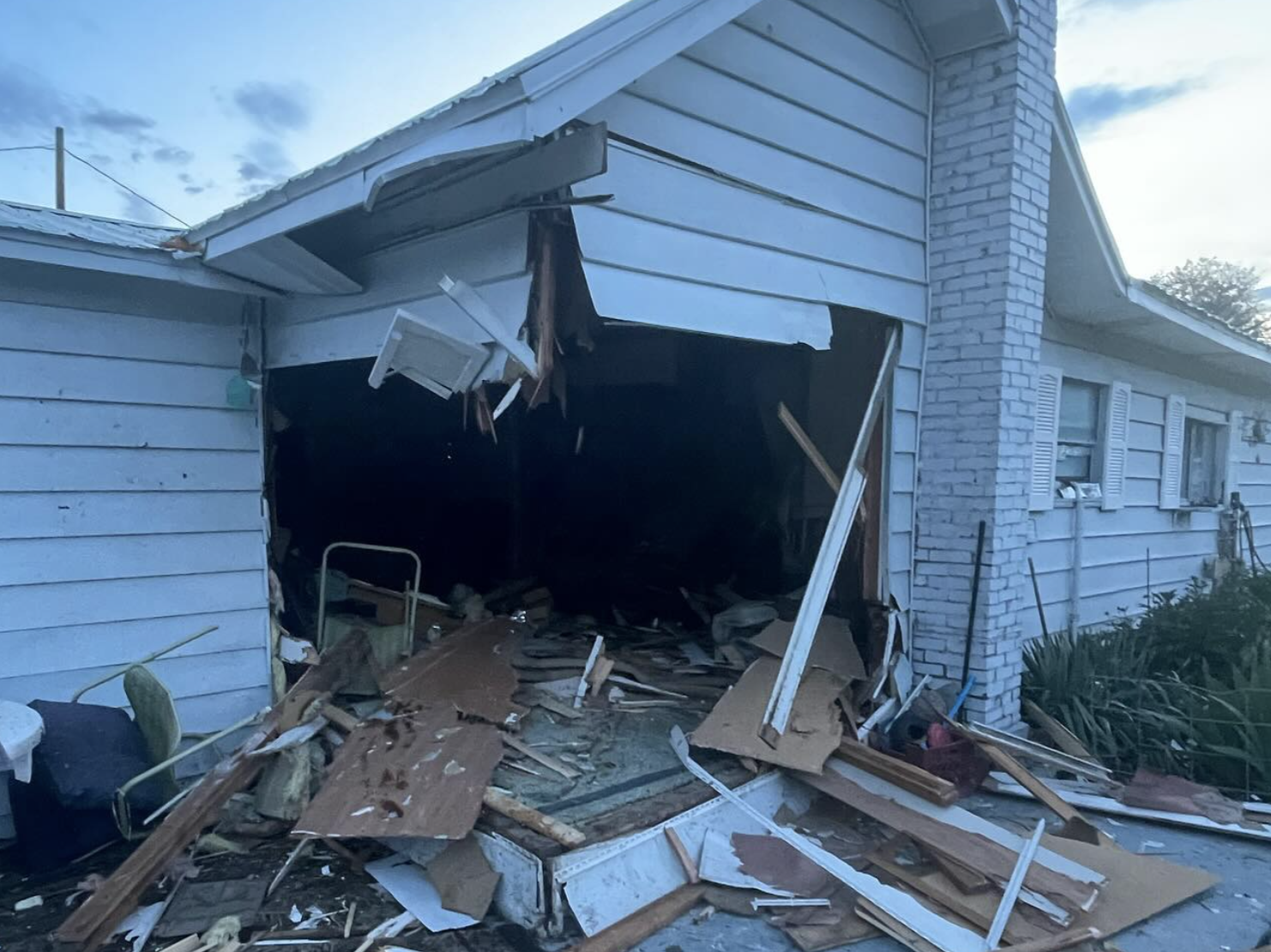 Driver Flees After Crashing Into Cashmere Home | Columbia Basin ...