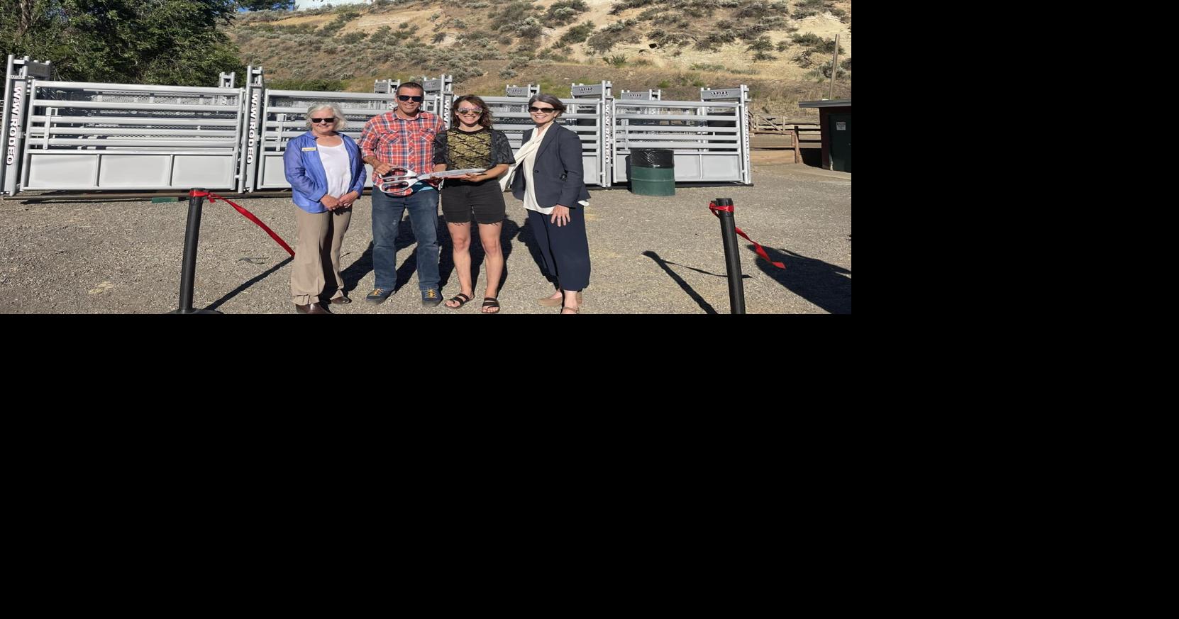 Wenatchee artists finish centennial Ellensburg Rodeo mural | Columbia ...