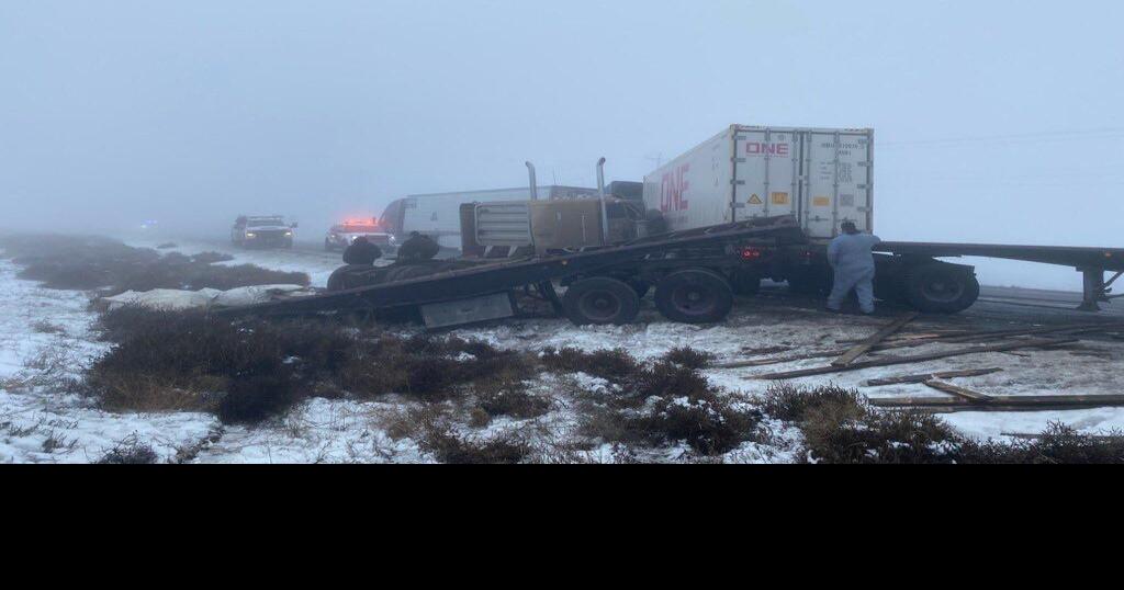 Mattawa man involved in triple semi crash near Royal City Columbia