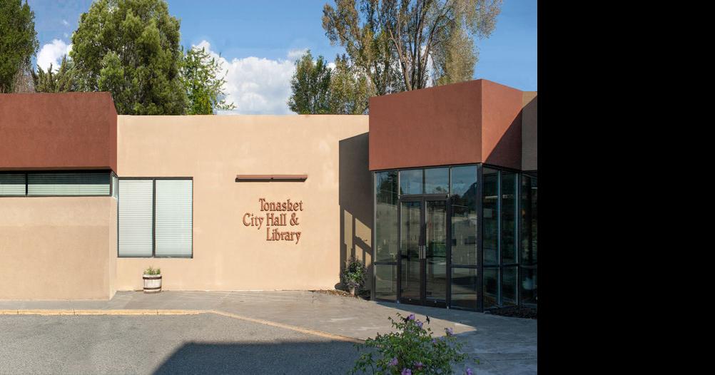 Tonasket mayor declines to step down after noconfidence vote