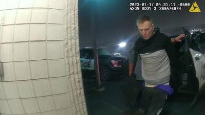 Moses Lake police interrupt catalytic converter theft; one suspect ...