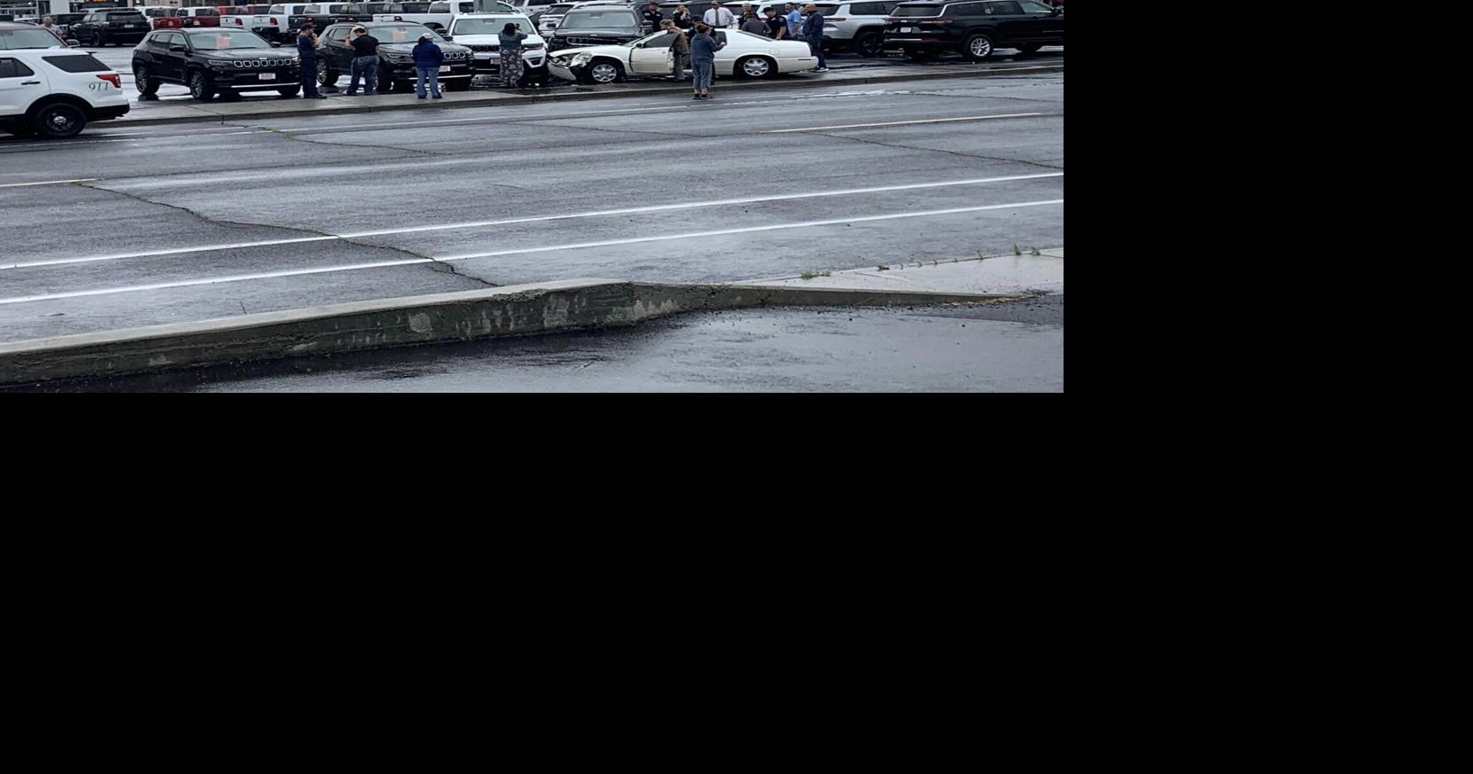 Woman with suspended license crashes into Ephrata car dealer Columbia