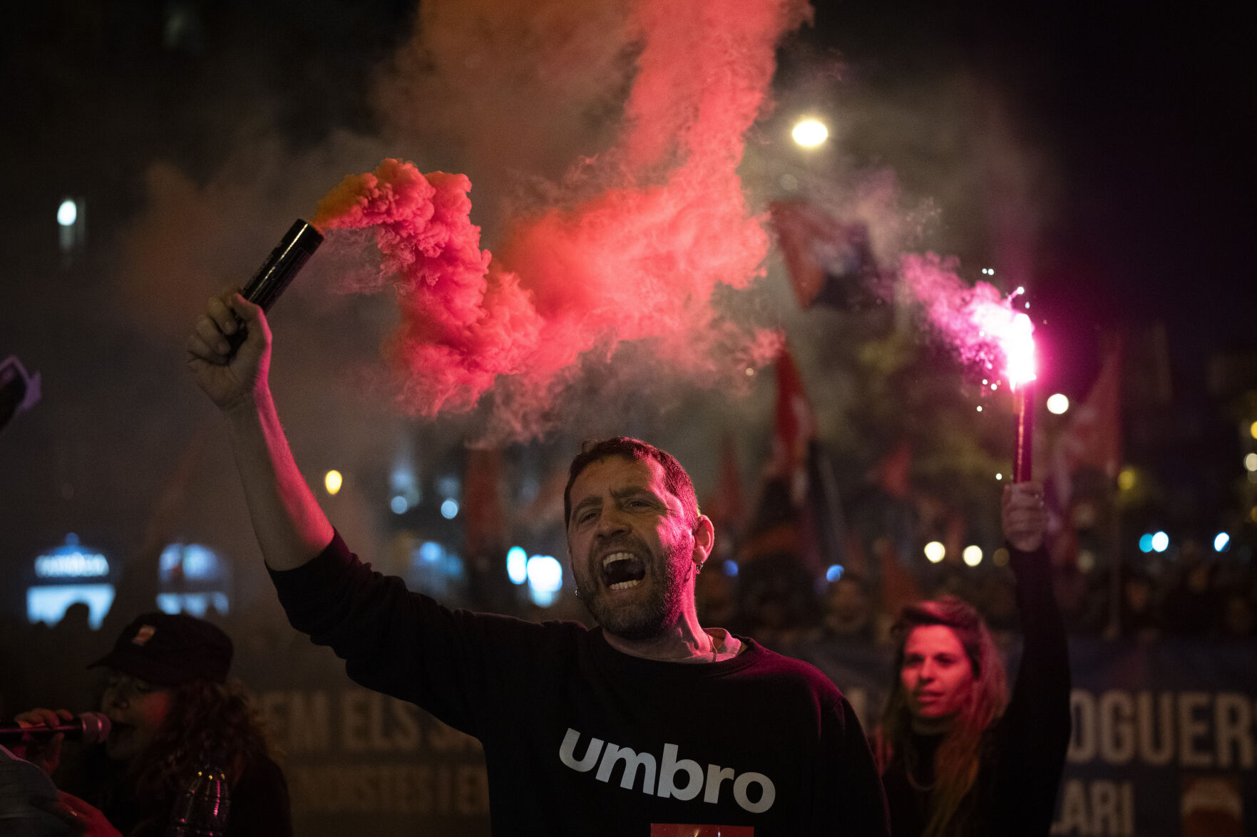 Tens Of Thousands Of Spaniards Protest Housing Crunch And High Rents In ...