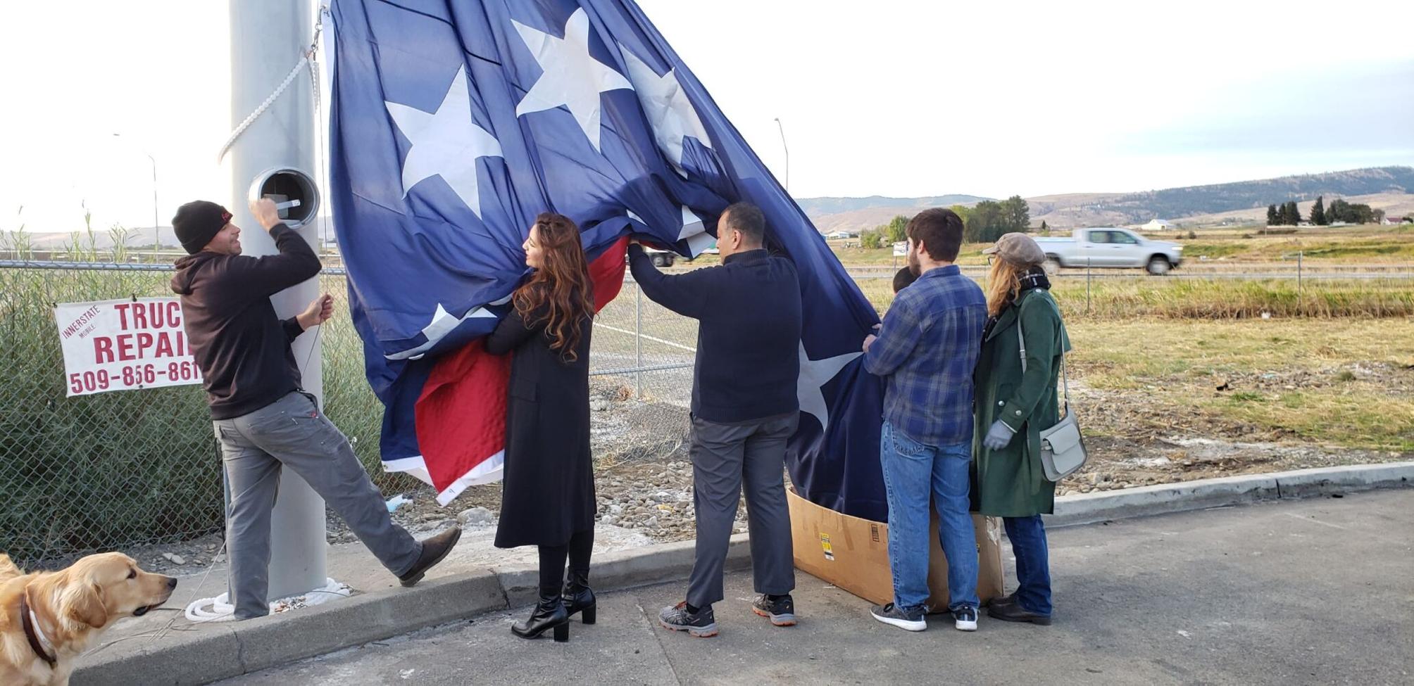 Shree’s Truck Stop in Thorp erects largest American flag in Washington