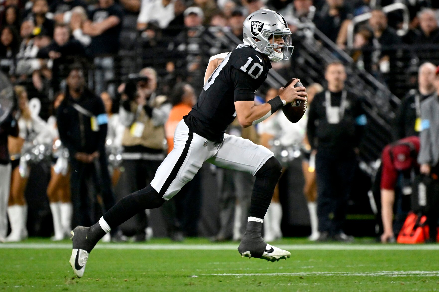 Cousins And Falcons Do Just Enough To Beat Raiders 15-9 And Keep Pace ...