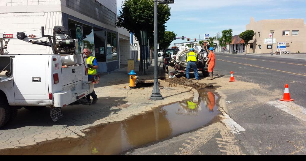 Ephrata Public Work crew repairs leaking water pipe on Basin Street