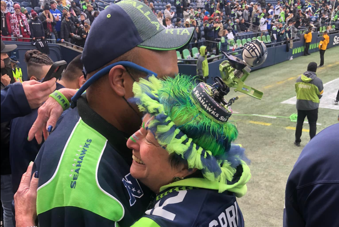 Community lifts up local Seahawks fan by sending him to game via