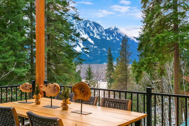 Photos Asking price for luxurious Leavenworth lodge falls to 3.95