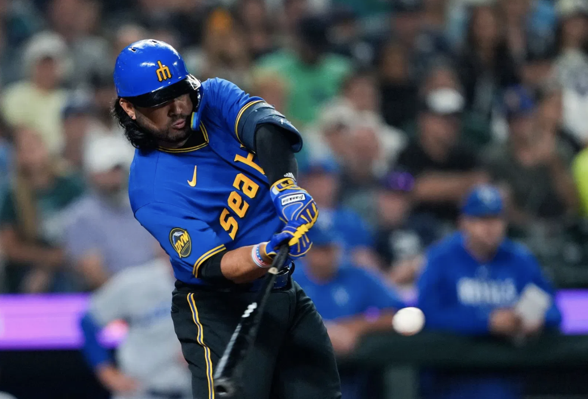 Eugenio Suarez received an A grade for his season with the Mariners
