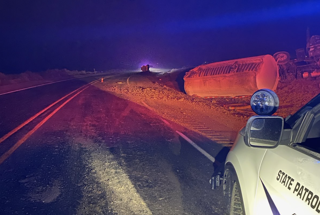 Fuel spills in tanker truck rollover near Othello | Columbia Basin ...