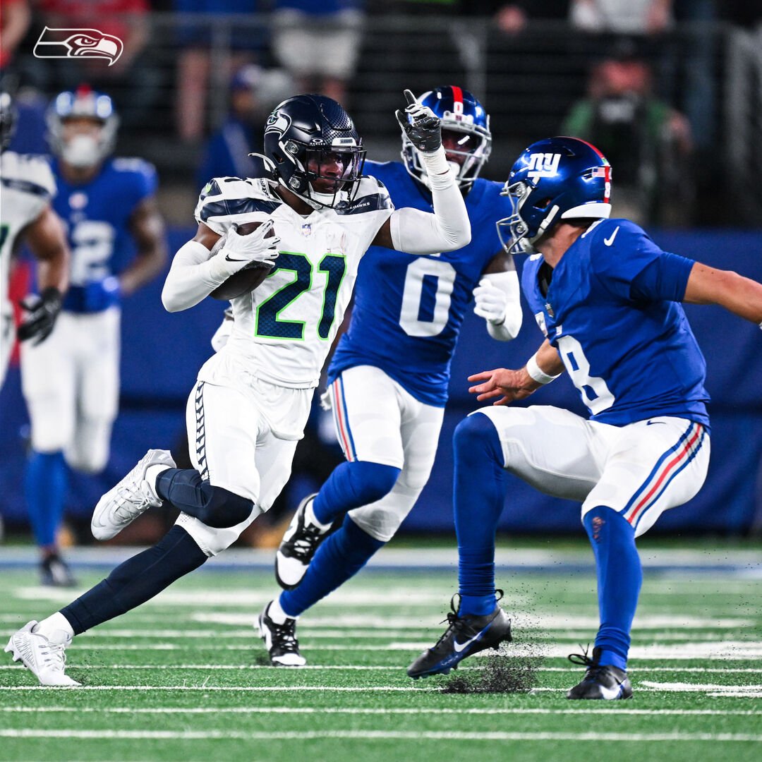 Rookie Devon Witherspoon scores on 97-yard pick-6 as Seahawks' defense  leads Seattle over Giants