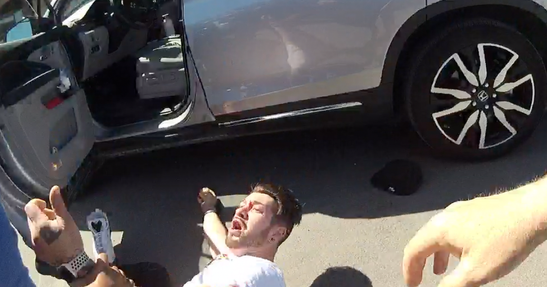 Moses Lake police arrest wanted felon after attempted carjacking with ...