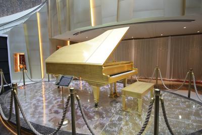 Elvis Presley S Iconic 24k Gold Leaf Grand Piano Debuts At