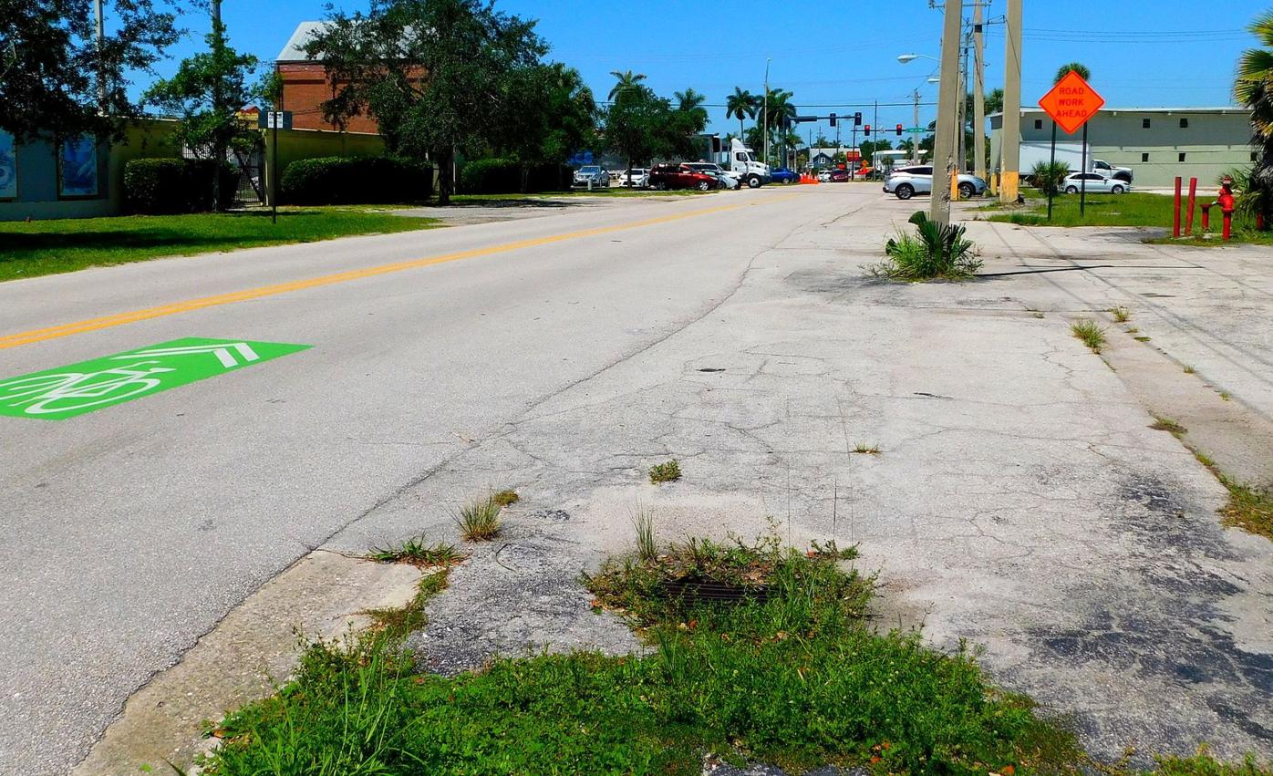 Does The Road Along Ice House Pub In Punta Gorda Need An Upgrade News Yoursun Com