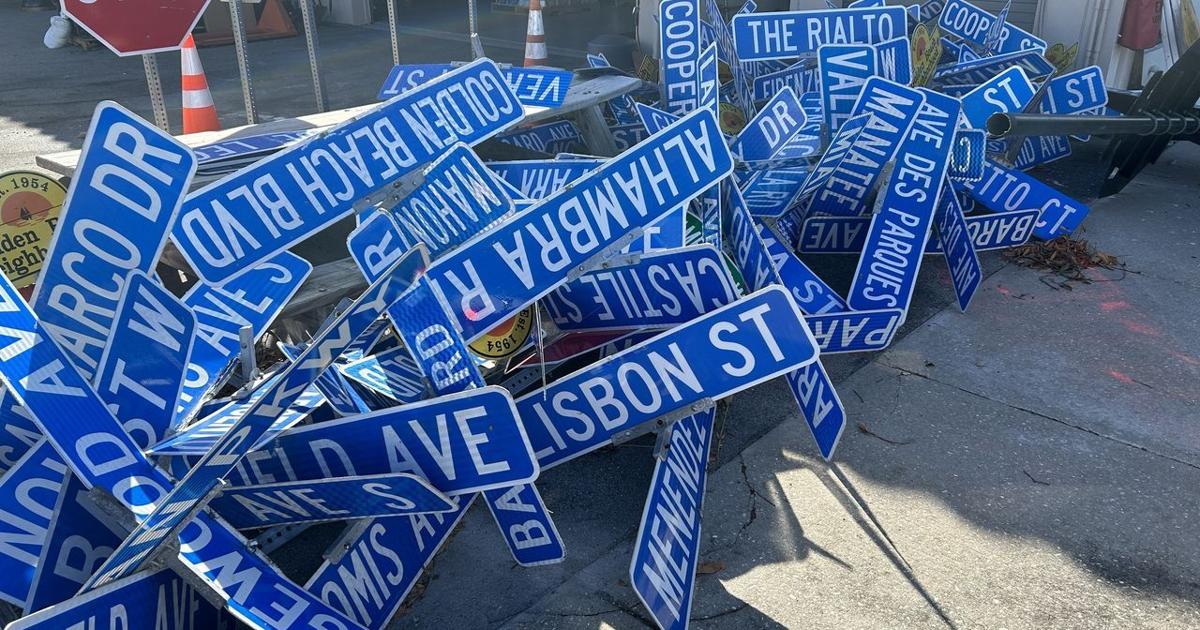 Officials: Damaged road signs are not for sale | News | yoursun.com
