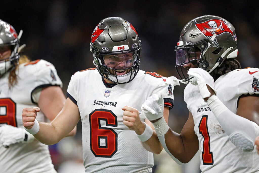 Baker Mayfield guides Bucs past Saints, Derek Carr