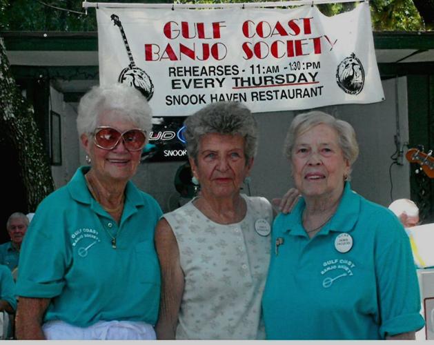 Gulf Coast Banjo Society performs at Snook Haven News Archives