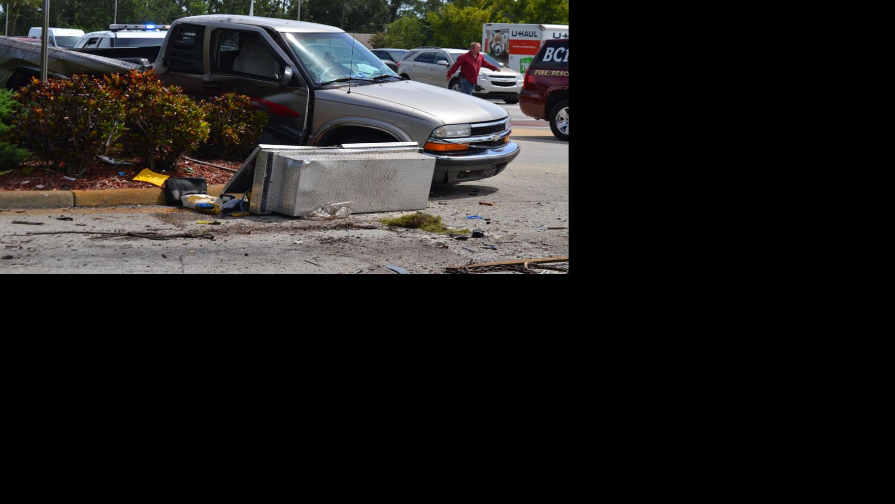 Truck Turns Left Into Northbound Traffic News Yoursun Com